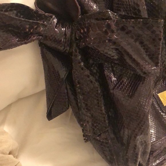 Valentino Garavani Nuage Python Bag - Picture 3 of 8